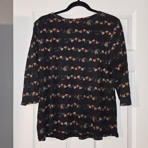 Lucky Brand Tee, size 1X,Black - Picture 3 of 4